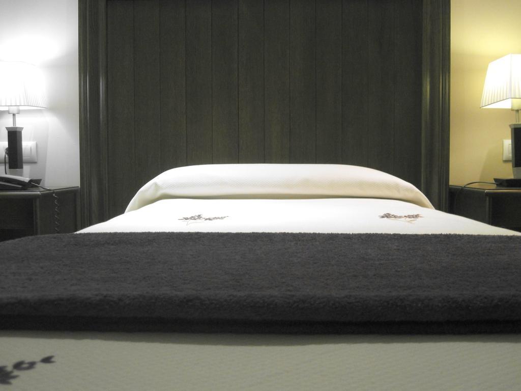 Dos Hermanas Hotel Ubeda  Ruang foto